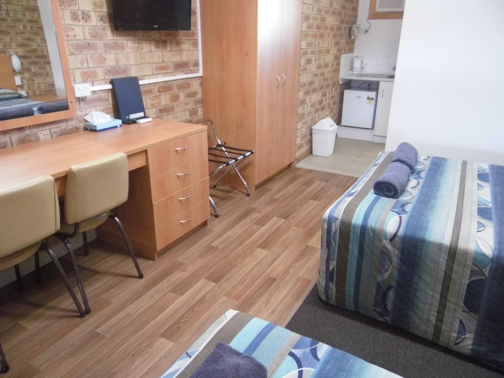 Nanango Fitzroy Motel Экстерьер фото