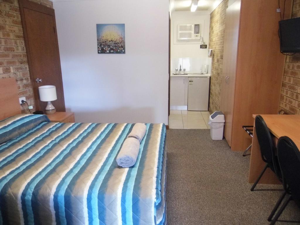 Nanango Fitzroy Motel Экстерьер фото