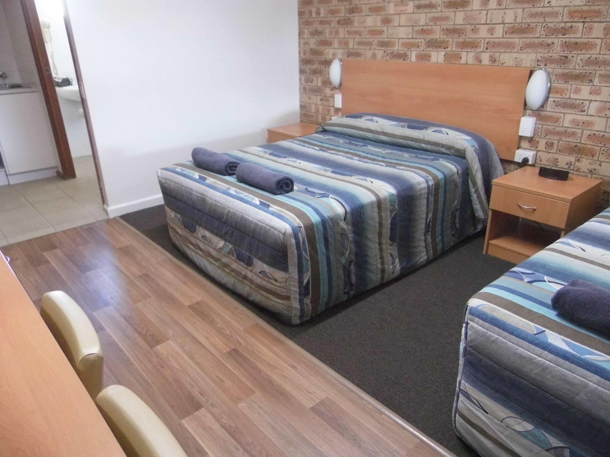 Nanango Fitzroy Motel Экстерьер фото