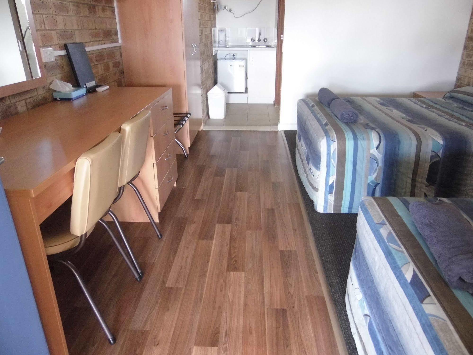 Nanango Fitzroy Motel Экстерьер фото